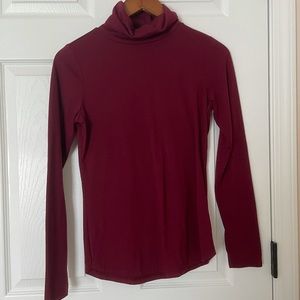 Maroon turtle neck